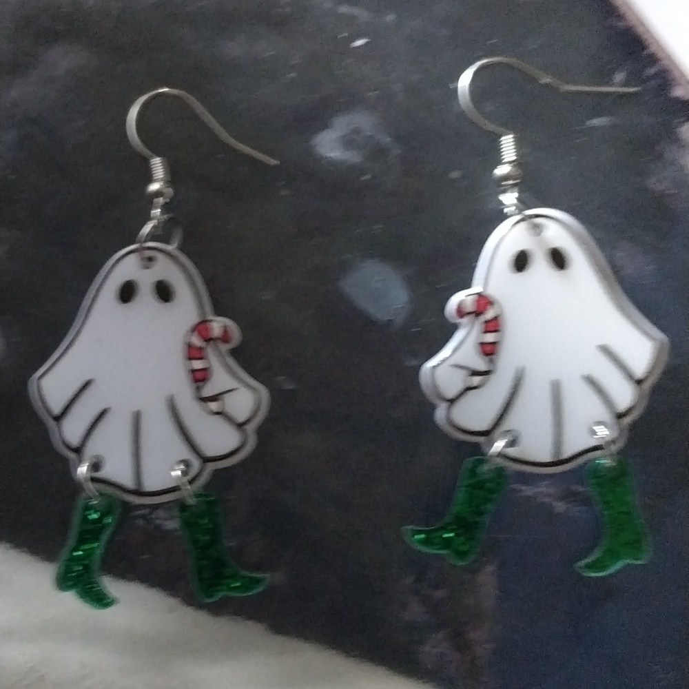 Christmas Ghost holding candy cane